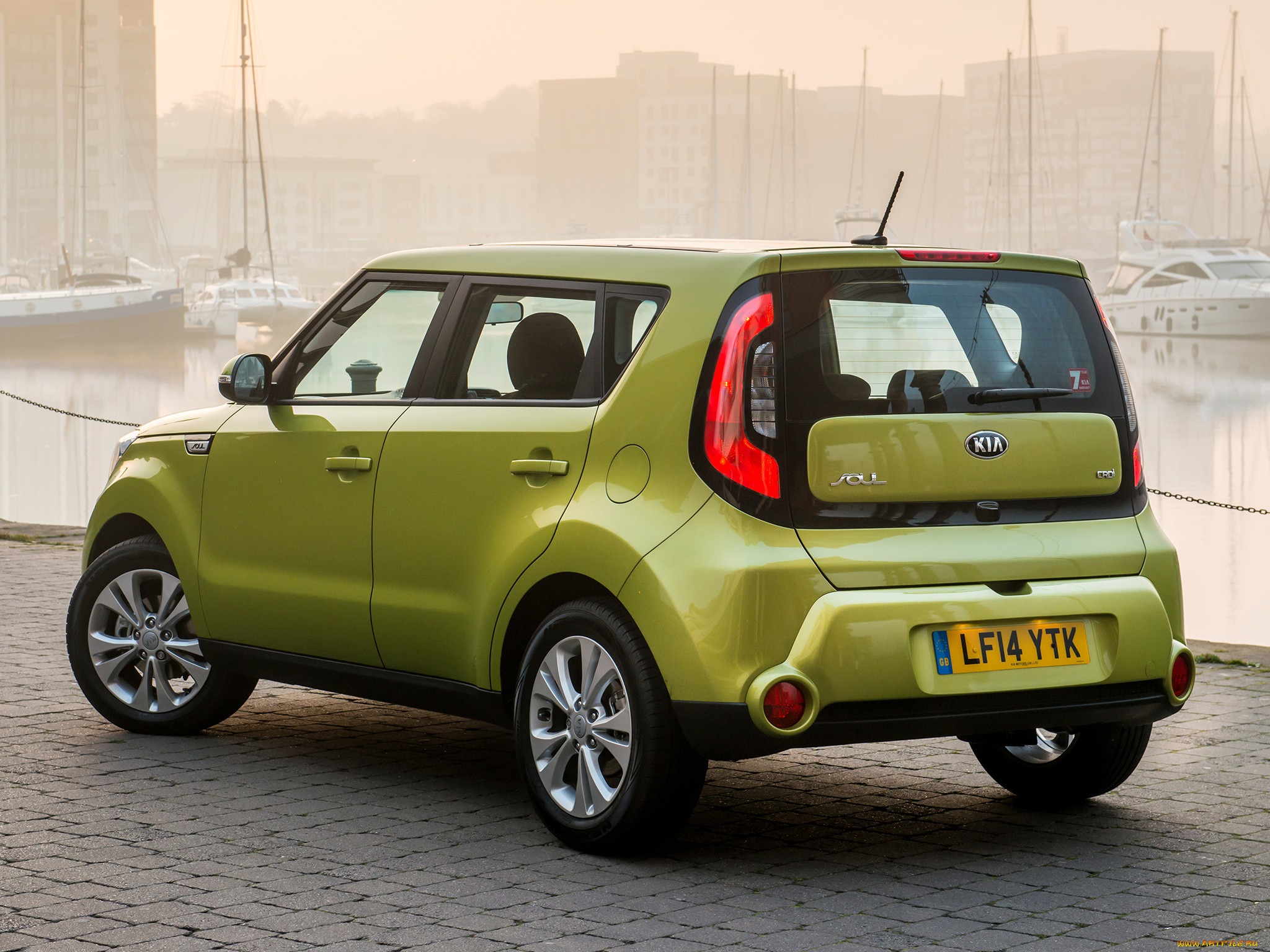 Kia Soul 2014 зелёная